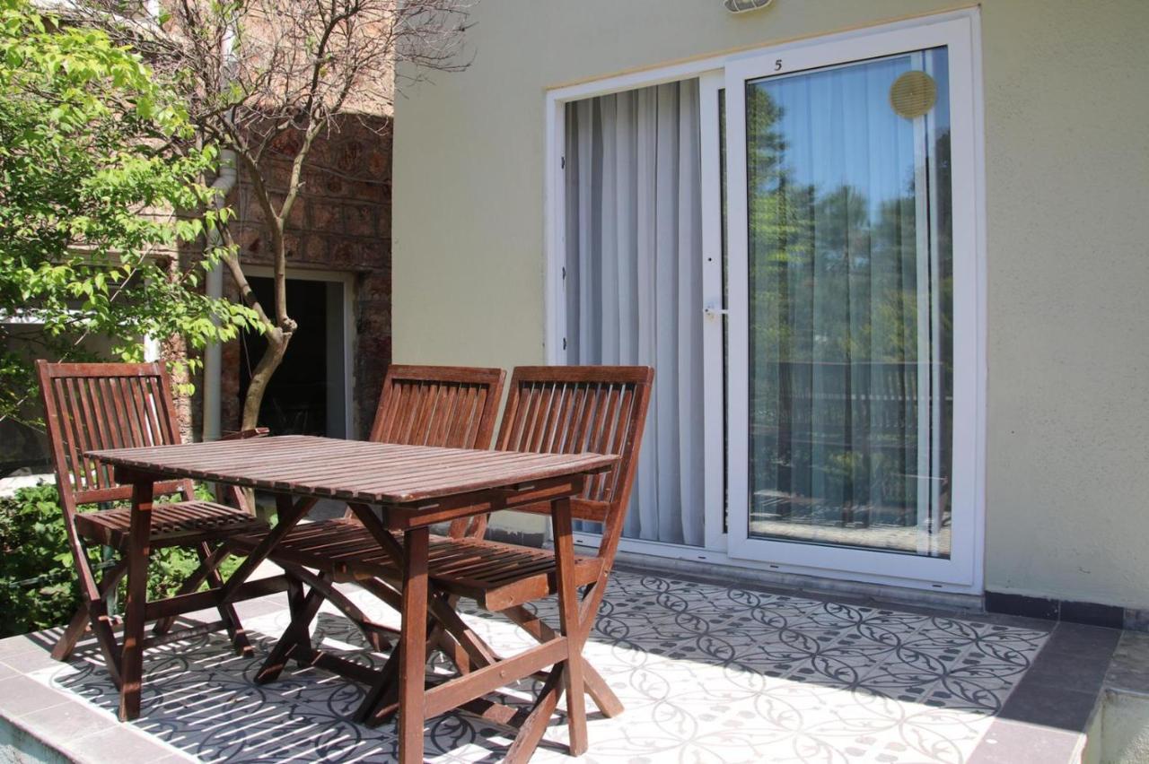Bueyuekada Apart Hotel - Karadag Apart Адалар Екстериор снимка