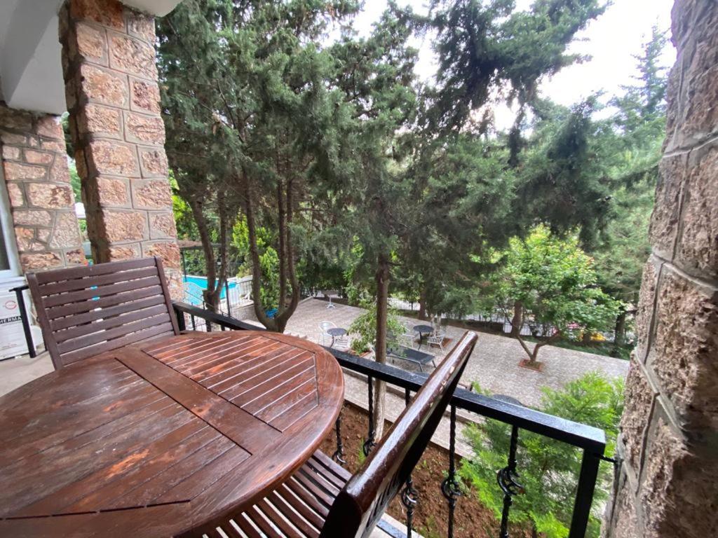 Bueyuekada Apart Hotel - Karadag Apart Адалар Екстериор снимка