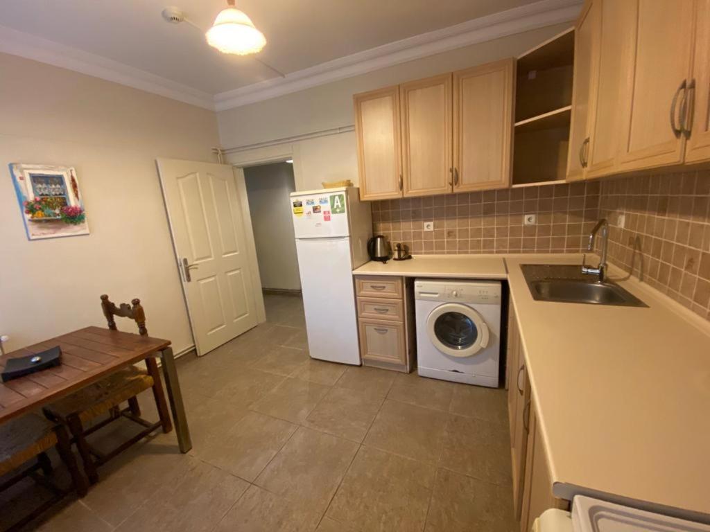 Bueyuekada Apart Hotel - Karadag Apart Адалар Екстериор снимка