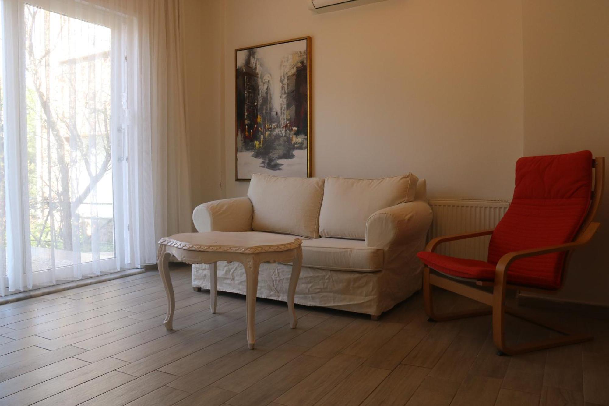 Bueyuekada Apart Hotel - Karadag Apart Адалар Екстериор снимка