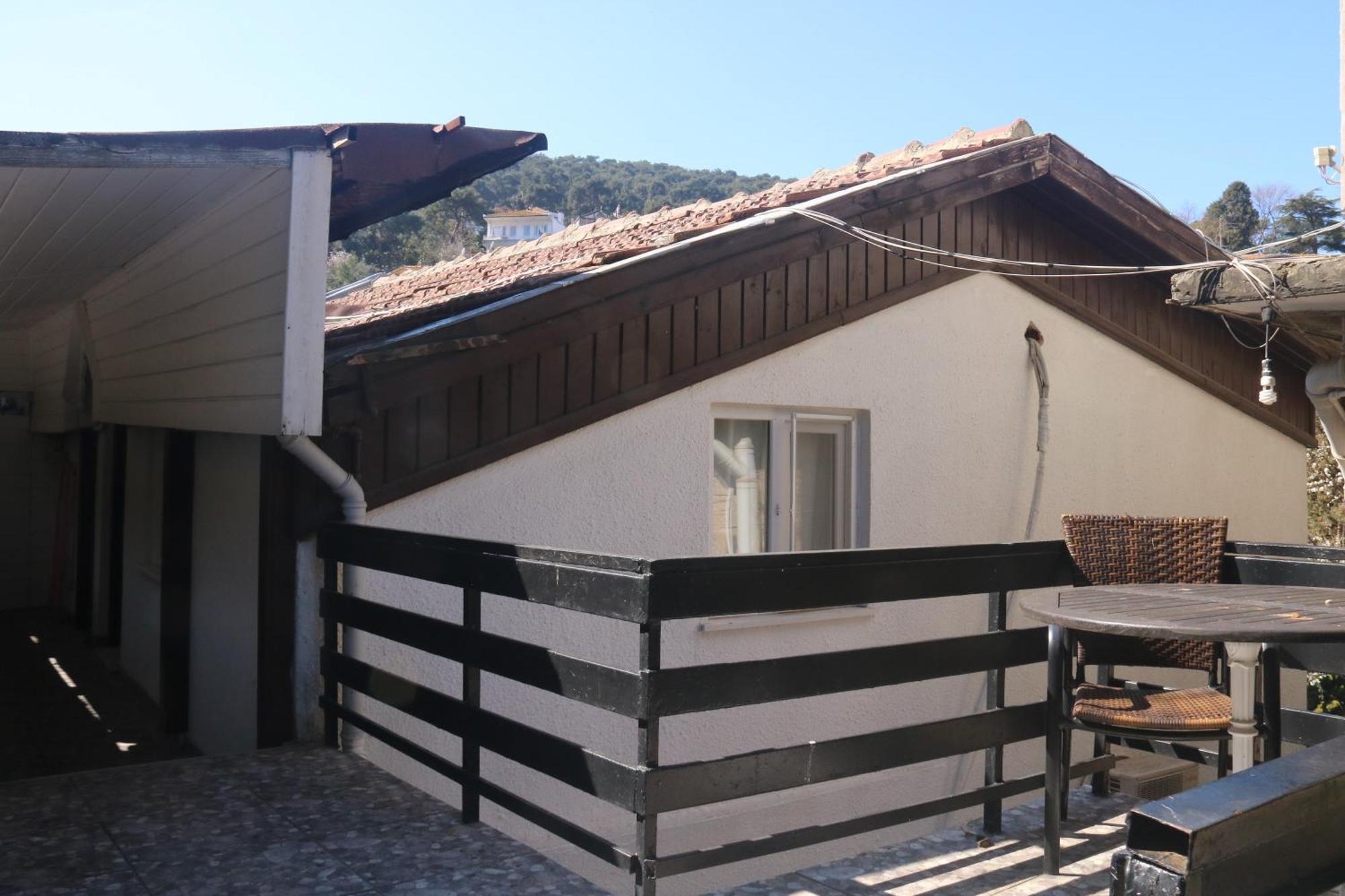 Bueyuekada Apart Hotel - Karadag Apart Адалар Екстериор снимка