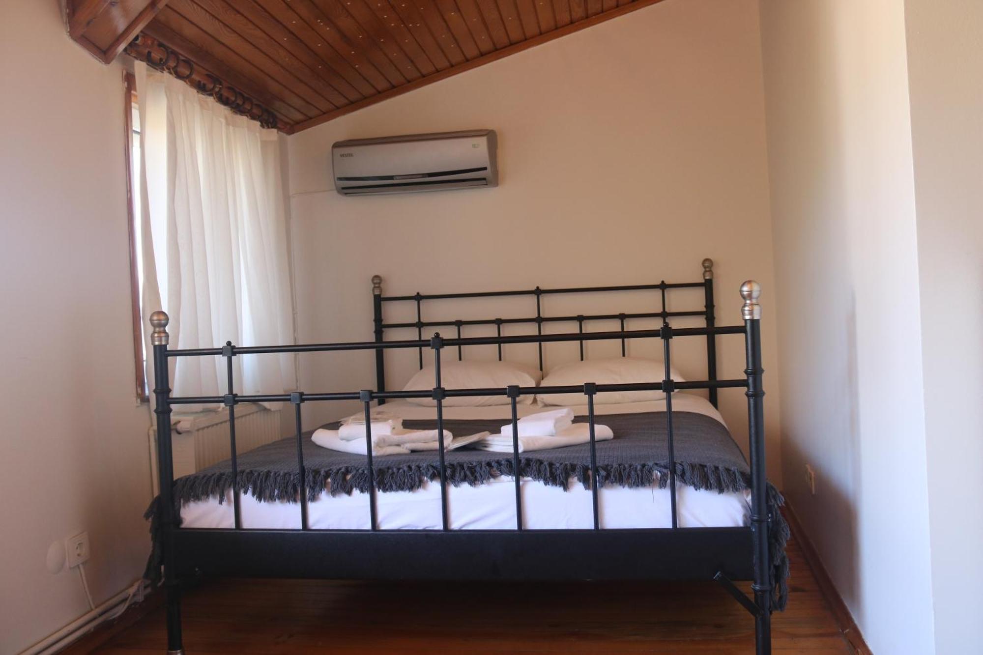 Bueyuekada Apart Hotel - Karadag Apart Адалар Екстериор снимка