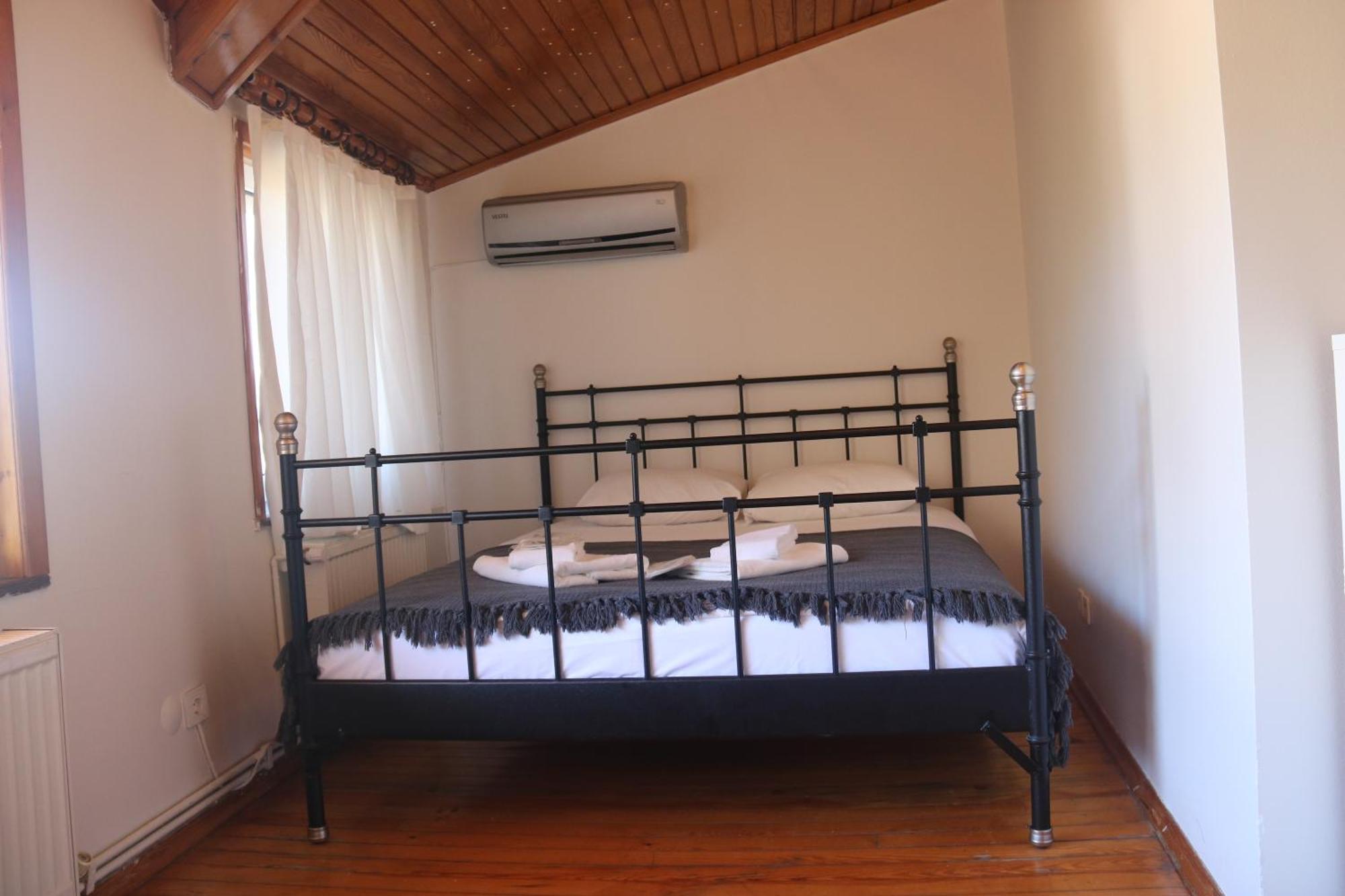 Bueyuekada Apart Hotel - Karadag Apart Адалар Екстериор снимка