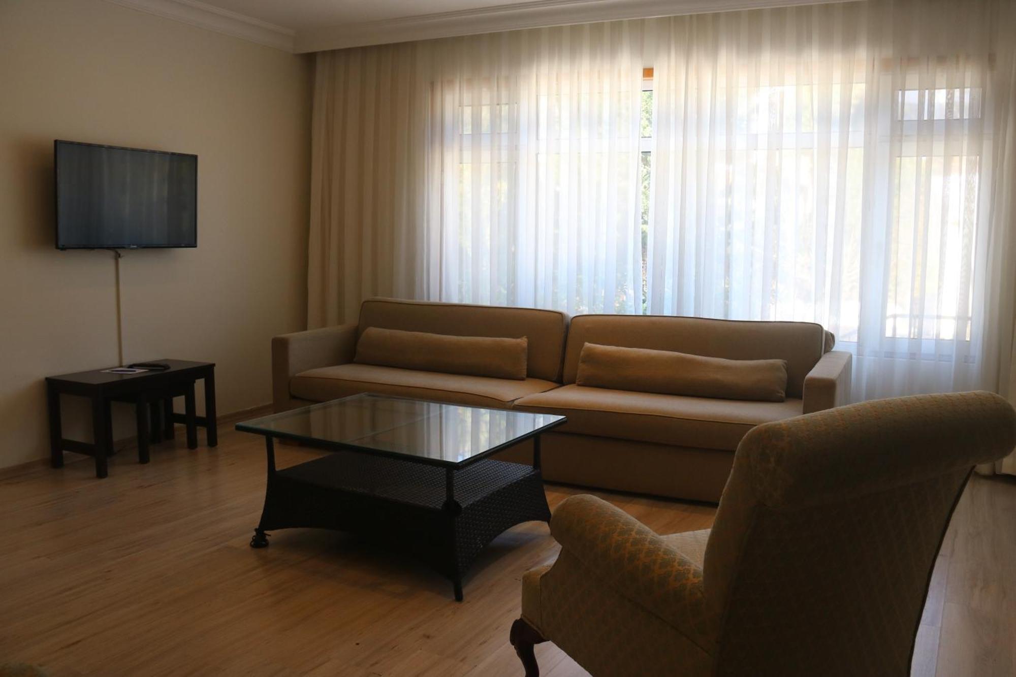 Bueyuekada Apart Hotel - Karadag Apart Адалар Екстериор снимка