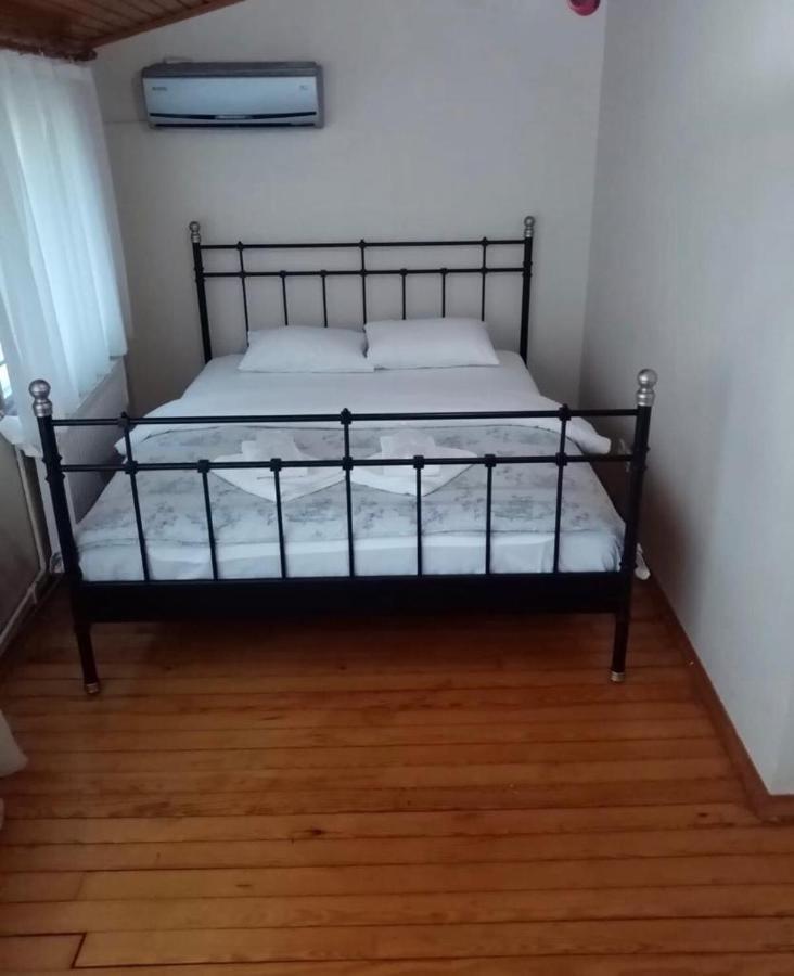 Bueyuekada Apart Hotel - Karadag Apart Адалар Екстериор снимка